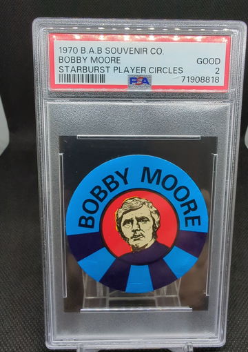 1970 B.A.B. Souvenir Co. Starburst Player Circles Bobby Moore PSA 2
