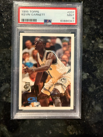 1995 Topps Kevin Garnett #237 PSA 9