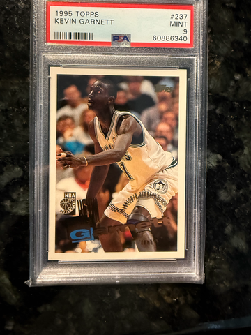 1995 Topps Kevin Garnett #237 PSA 9