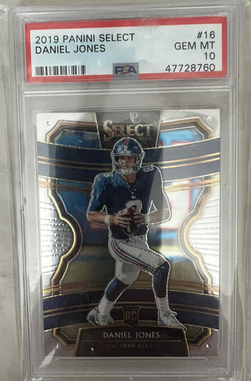 2019 Select Daniel Jones RC #16 Concourse Level PSA 10