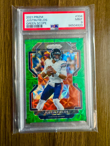 2021 Panini Prizm Justin Fields Green Scope Rookie /75 PSA 9