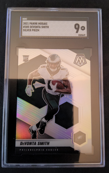 2021 Panini Mosaic #305 Devonta Smith Silver Prizm SGC 9