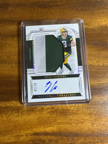 2023 PANINI NATIONAL TREASURES SEAN CLIFFORD #28 TRUE ROOKIE PATCH AUTO RPA GOLD SSP /10 2-COLOR PATCH PACKERS