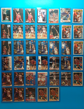 Scottie Pippen 40 card lot