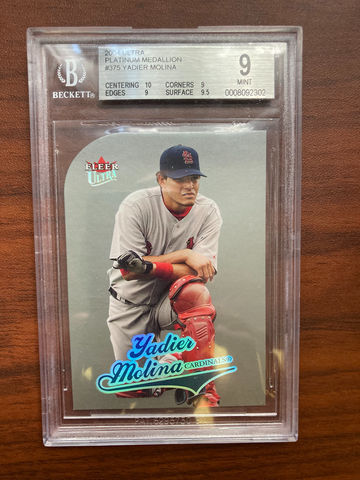 2004 Fleer Ultra Yadier Molina PLATINUM /100 Medallion RARE Rookie Card RC