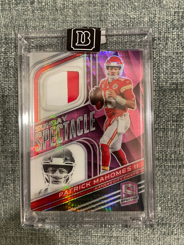 2022 Spectra Patrick Mahomes Sunday Spectacle Neon Pink Patch /15