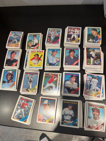 1988 Topps Baseball Near Complete Set 568/792 No Duplicates