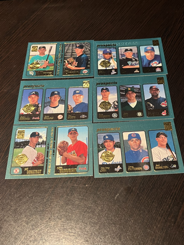 Lot of (64) 2001 Topps HTA Home Team Advantage Baseball Cards