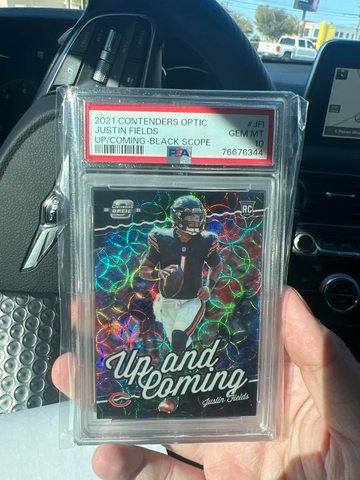 2021 Contenders Optic Justin Fields Rookie Up And Coming Black Scope /25 PSA 10