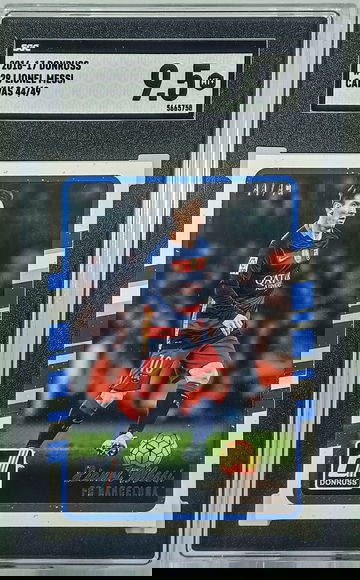 2016 Donruss Lionel Messi Canvas Stock