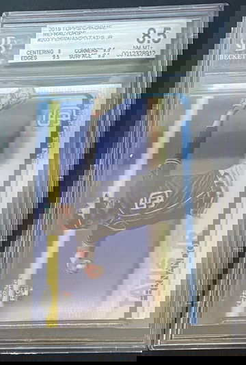 Fernando Tatis Jr. Refractor A little harsh on the centering LOL