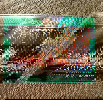 2022 Panini Prizm Diana Taurasi Green Pulsar 12/25