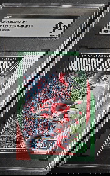 2019 Elite Field Vision Green # FV1 Patrick Mahomes SGC 9 MINT