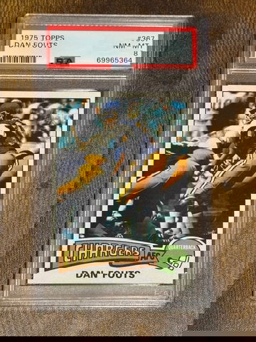 1975 Topps Dan Fouts HOF RC PSA 8 San Diego Chargers