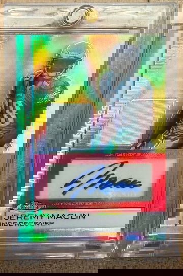 2009 Topps Finest Jeremy Maclin Rookie Jersey Auto Patch Red Refractor /15