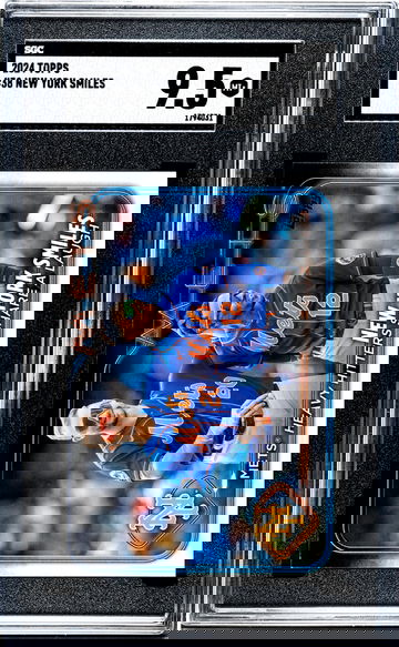 2024 Topps #38 New York Smiles SGC 9.5