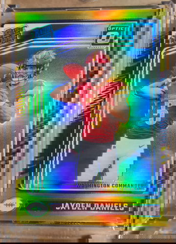 2024 Donruss Optic Gold Jayden Daniels 05/10 JRSY#