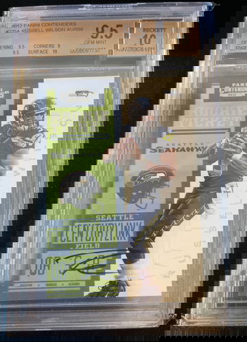 2012 Panini Contenders Russell Wilson Rookie Ticket Auto BGS 9.5 / 10