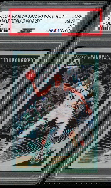 2018 Donruss Optic #85 Giannis Antetokounmpo Holo PSA 9