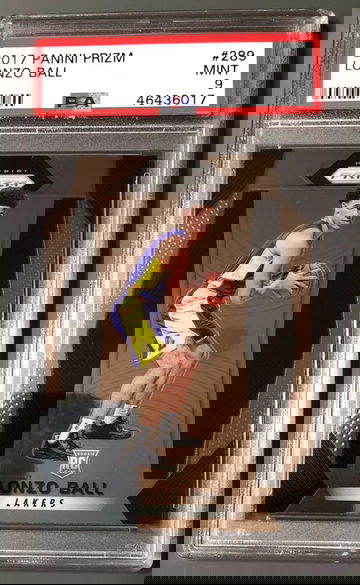 2017-18 Panini Prizm Lonzo Ball Base PSA 9