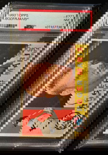 1960 Topps Roger Maris PSA 7 MVP YEAR #377 Razor Sharp. Yankees