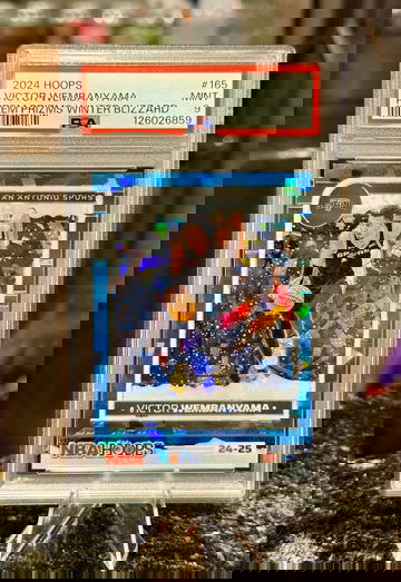 2024-25 NBA Hoops Winter VICTOR WEMBANYAMA #/88 BLIZZARD Cracked Ice PSA 9 MINT