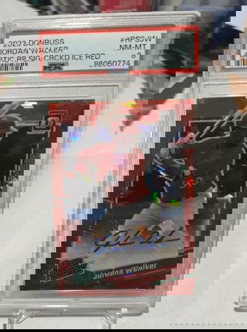 2023 donruss Jordan walker rc red cracked ice /23 auto