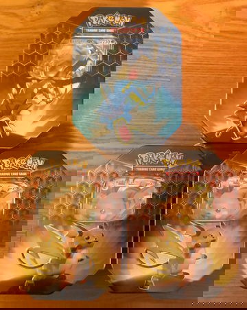 x3 Hidden Fates Pokémon Tins