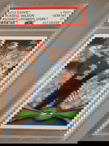 2012 Topps Russell Wilson PSA 10 #165 Stands Visable