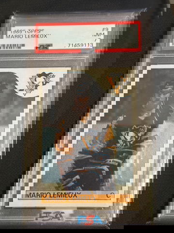 1985 Topps Mario Lemieux RC #9 Penguins PSA 7 NM CENTERED