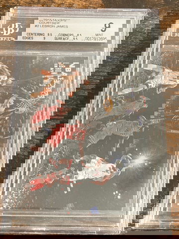 2013-14 NBA Hoops Courtside #2 Lebron James BGS 9 MINT