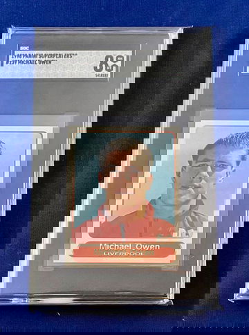MICHAEL OWEN -- ROOKIE STICKER - 1998 Panini Superplayers - SGC 8 - Liverpool RC