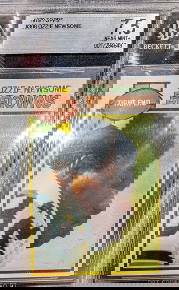 1979 Topps Ozzie Newsome HoF RC BVG 7.5