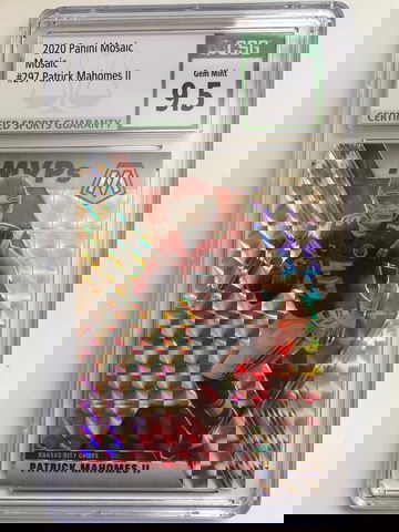 2020 Panini Mosaic Patrick Mahomes II 9.5 CSG GEM MINT