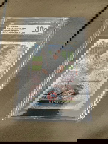 2023 Bowman Chrome Spencer Jones Speckle Refractor SGC 10 (207/209)