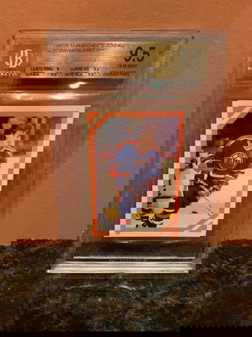 1985-86 O-PEE-CHEE OPC STICKERS Wayne Gretzky #222 BGS 9.5 GEM MINT (Pop of 2)