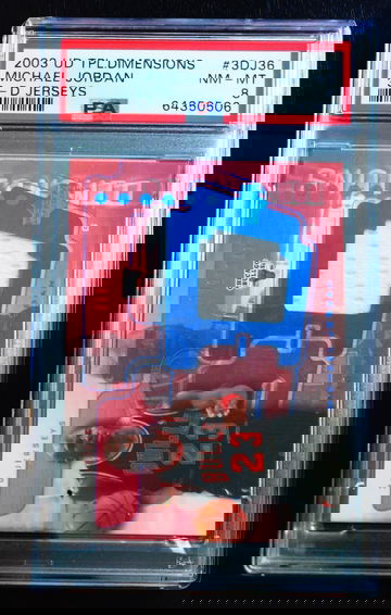 2003 UD Triple Dimensions Michael Jordan 3-D jerseys GU PSA 8 
