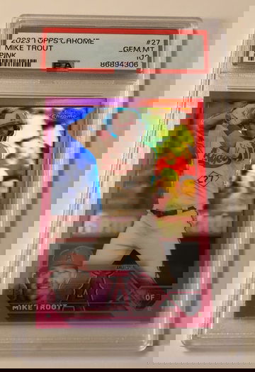 2023 TOPPS CHROME MIKE TROUT PINK REFRACTOR #27 ANGELS PSA 10
