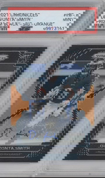 2021 Panini Chronicles Prizm Black Devonta Smith Orange Autograph