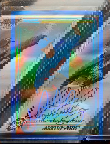 Martin Perez 2010 Bowman Chrome Blue Auto 105/150 Rookie Card