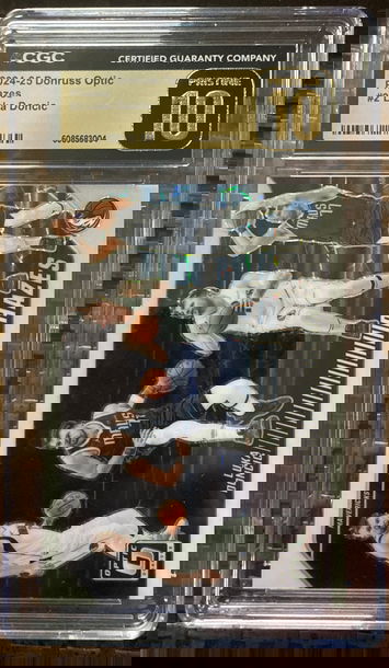 2024-25 Donruss Optic – Phazes #2 Luka Dončić CGC Pristine 10 (Gold Label) – Pop 1