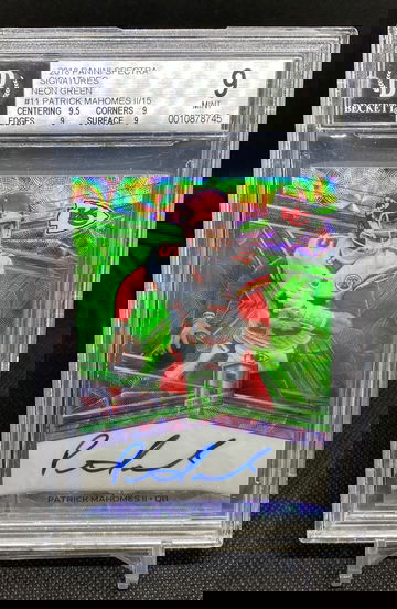 Patrick Mahomes 2018 Spectra Neon Green /15