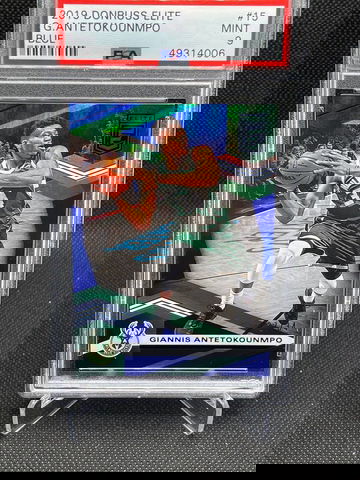 2019 20 Donruss Elite GIANNIS ANTETOKOUNMPO Blue Parallel /34 PSA 9 #15