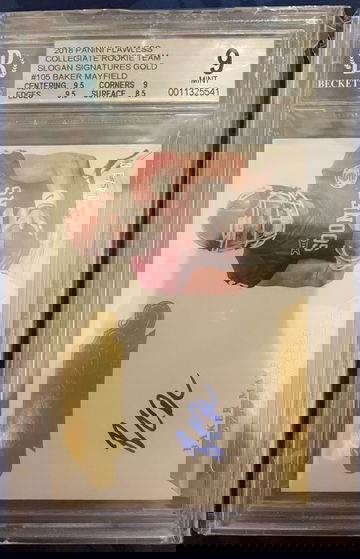 2018 Panini Flawless Collegiate Rookie Team Slogan Signatures GOLD #/10 RC Auto 2018 Baker Mayfield BGS 9 MT 10 Auto