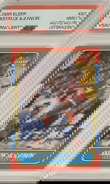 🟥1986 Fleer Akeem Olajuwon RC #82 PSA 9 MINT w/ PSA/DNA Auto! HOF Rookie – ICONIC!!🟥