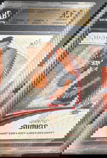 2005 SP Game Used Wayne Simien Bronze Rookie /999 BGS 9.5