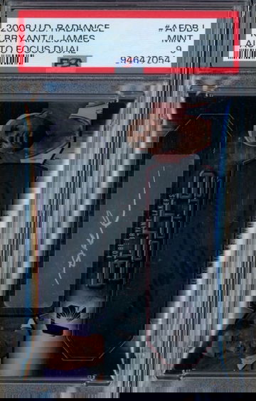 2008 KOBE BRYANT / LEBRON JAMES UPPER DECK RADIANCE AUTO FOCUS DUAL PSA 9