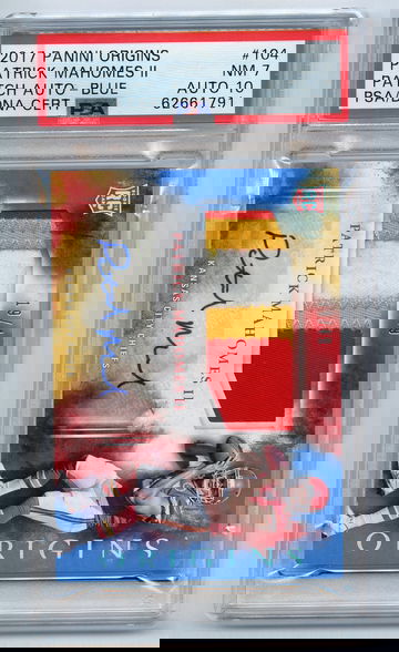 PATRICK MAHOMES 2017 Origins #104 Blue /49 Rookie Autograph PSA 7 / 10 auto 