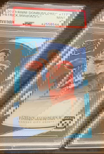 2017 Panini Donruss Optic Patrick Mahomes PSA 9 #177