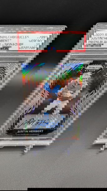 Justin Herbert 2020 Chronicles Prizm Black Signature #PB3 PSA 10